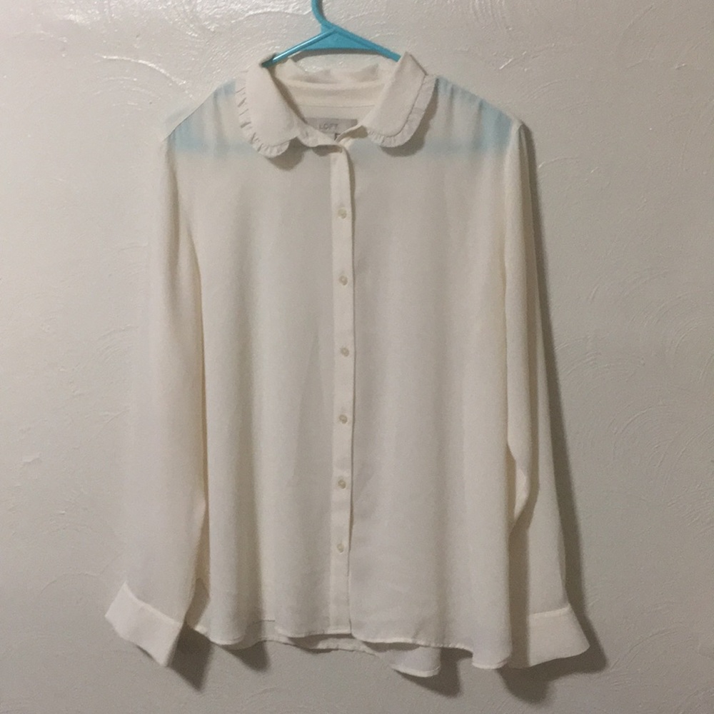 Ruffle collared blouse